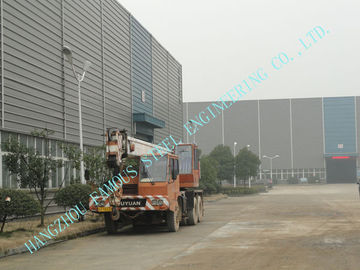 Porcelana Estándares prefabricados del aguilón del palmo de los edificios de acero industriales multi ASTM de la luz 88 x 92 proveedor