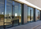 Montante medio delantero Windows de la tienda de cristal de aluminio de NFRC y puertas proveedor