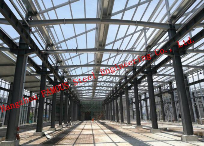 La estructura de edificios de acero industrial de la instalación fácil capítulo el revestimiento del edificio del taller 0