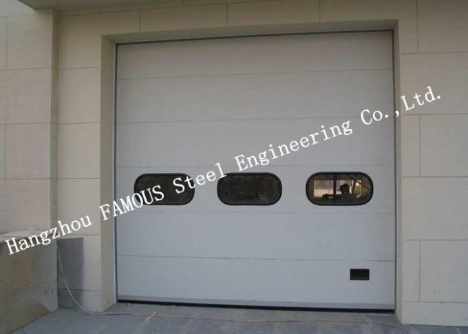 Las puertas industriales de alta velocidad del garaje levantan para arriba la puerta del obturador del rodillo con la puerta peatonal 0
